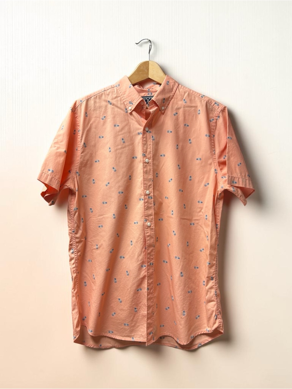 Rye Peach Short-Sleeve Button-Down Shirt with Blue Micro Print